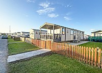 Click to see full details of 613 and to book.